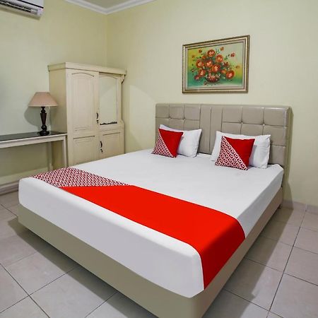 Oyo 90968 Graha Family Guest House Παλού Εξωτερικό φωτογραφία