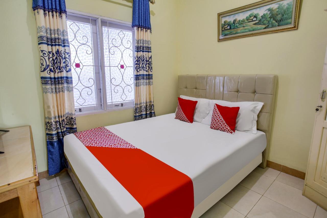 Oyo 90968 Graha Family Guest House Παλού Εξωτερικό φωτογραφία