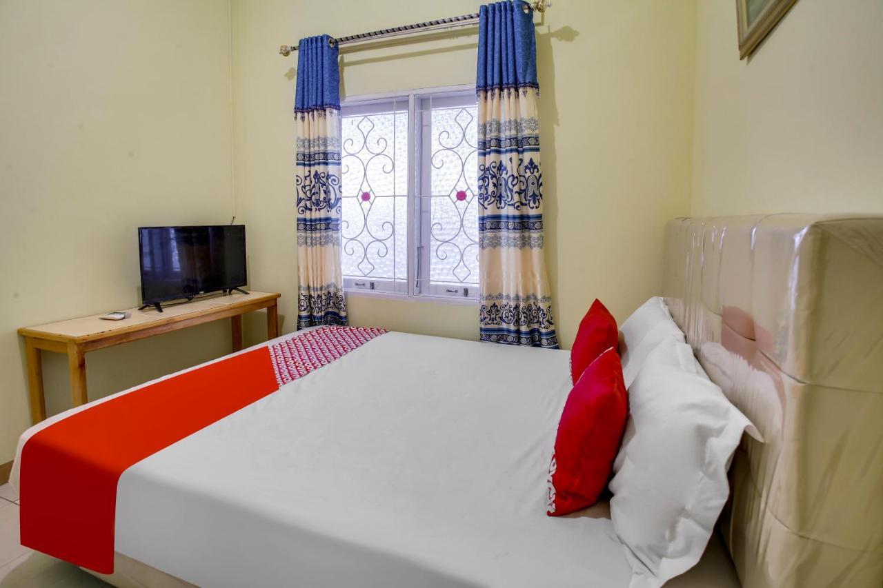 Oyo 90968 Graha Family Guest House Παλού Εξωτερικό φωτογραφία