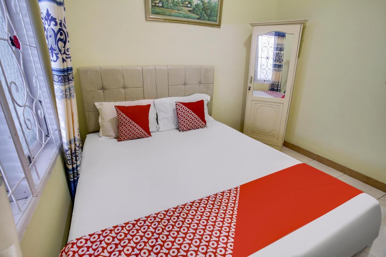 Oyo 90968 Graha Family Guest House Παλού Εξωτερικό φωτογραφία